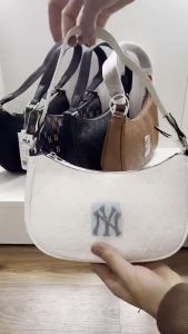 Túi kẹp nách MLB NY Hàn Quốc Hot Hit Full Tag Code (Chuẩn Hãng)