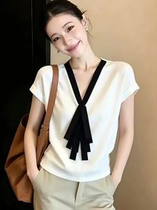 Colorblock Tie Front V-Neck Slimming T-Shirt Large