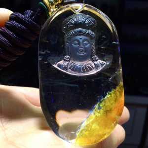 Pure natural crystal pendant. The crystal is transparent and the craftsmanship is exquisite. Wearing it can attract wealth and ensure peace and safety. It is very beautiful. It is the best choice for wearing giving as a gift or collecting.