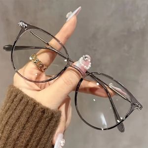 2pcs Set of Womens Glasses Classic Style Simple Fashionable and Atmospheric Suitable for Daily Wear and Decoration