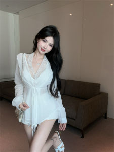 GUZILIAN | Áo sơ mi ren cổ chữ V gợi cảm dài tay cho nữ xuân thu mới ôm vừa vặn thon gọn gợi cảm có dây buộc