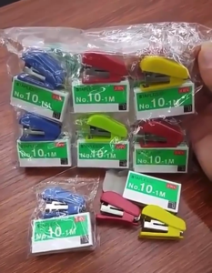 Staples Mini Stapler Kecil Unik Lucu Perlengkapan Kerja Kantor Serbaguna