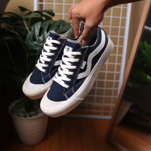 Brick Mansions - Matrix Navy White Sepatu Sneakers Casual Pria Wanita
