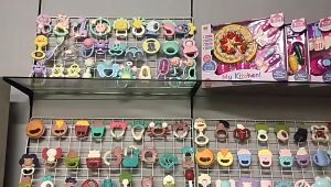 AI-M383 Mainan Teether Gigitan Bayi Rattle Pegangan Warna Warni Bahan Lembut / Mainan Kerincingan
