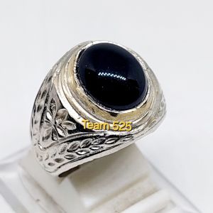 Cincin batu yaman wulung dim 12 tembus senter merah Batu