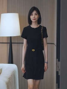 ĐẦM NGẮN TAY CỔ TRÒN DÁNG SUÔNG CHỮ A THANH LỊCH