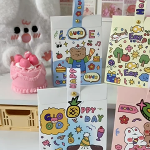 Hộp quà giấy gấu có quai xách hoạt hình dễ thương mới nhất 2025