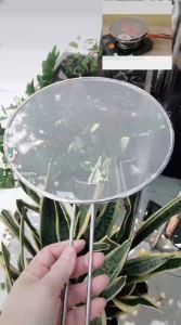 Lưới đậy chảo inox chống văng dầu mỡ có tay cầm tiện lợi khi sử dụng