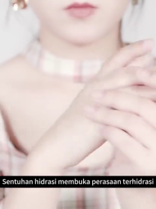 Krim Tangan Pemutih Coconut Hand Cream Tangan Keriput dan Kasar BPOM 30g Melembabkan dan Memperbaiki Kulit Serum Tangan Drying Anti Cracking Anti Rough Vitamin E Moisturizing hands Tidak Berminyak Anti Kering Anti penuaan handcream Whitening Tangan halus