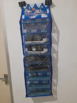 Rak Sepatu Gantung Karakter HSO 8 Full Resleting Anti Debu