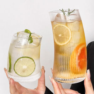 C.B. แก้วค็อกเทล ปลายโค้งกระจกคุณภาพดีดีไซค์เก๋ แก้วน้ำผลไม้ แก้วแก้วลายทาง 350ml 500ml Glass cup