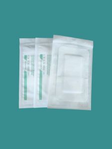 แผ่นปิดแผลขนาดใหญ่ ระบายอากาศได้ดี แผ่น ผ้าก๊อซแบบมีกาวในตัว ผ้าไม่ถักทอ ขนาด 915 ซม ผ้าพันแผลปฐมพยาบาลแบบใช้แล้วทิ้ง