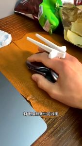 3pcs Finger Chopstick for Gamer Working Snack Clip Plastic Chopstick Snack Food Finger Tongs Lazy Artifact Assistant Finger Tool
