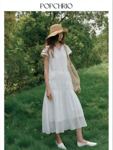 POPCHRIO | Đầm Maxi Cổ V Trắng Kiểu Dáng Resort Chất Cotton