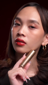 KYMM SKIN Glass Tinted Lip Balm with UV Filter | Lipstick Glossy Stain Ringan Melembapkan Tahan Lama | Lipgloss Liptint Proteksi & Cover Bibir Hitam Gelap | Lipstik Serum Infussed Ceramide Vitamin C