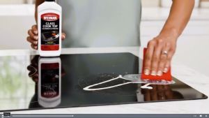 [NEW LOOK] Weiman Glass Cooktop Heavy Duty Cleaner & Polish - Shines and Protects Glass/Ceramic Smooth Top Ranges with its Gentle Formula - 10 Oz.