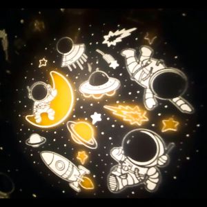 Tấm phim chiếu Saby hình phi hành gia cho đèn ngủ chiếu sao Saby Dreamz và Saby Stories hình chiếu dành cho đèn chiếu sao đèn ngủ cho bé