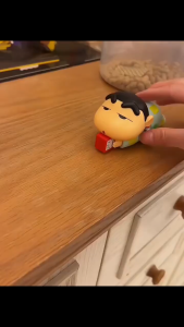 Crayon Shin-chan Wind-Up Crawling Toy Cute Cartoon Clockwork Action Figure Dynamic Moving Collectible Doll Kids Birthday Gift