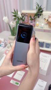 【3C Certificate】UGREEN 25000mAh 200W Powerbank Laptop Powerbank with Retractable USB-C Cable Smart TFT Display Laptop & Phone Fast Charger for iPhone 17 Pro Max iPhone 18 Pro Max Samsung S26 Ultra/S25 Xiaomi Huawei MacBook Air/Pro