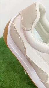 Genny Sepatu Sneakers Wanita Tinggi 3 CM 0114032