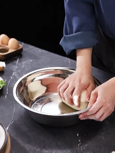 ชามสแตนเลส หนาเป็นพิเศษ ชาม ชามใส่อาหาร ถ้วย ชามใส่อาหาร ขอบปากกว้าง ก้นลึก ถ้วยสแตนเลส ชามใส่ซุป 304 สแตนเลส ปลอดภัย ทนทานต่อการใช้งาน (ขนาด19*6.7CM.)