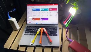 ไฟฉาย LED ไฟ USB ต่อโน๊ตบุ๊คได้หรือเสียบกับพาวเวอร์แบงค์เสียบแล้วไฟสว่างขึ้นทันที ไฟฉายขนาดเล็กโค้งงอได้อย่างอิสระปรับมุมได้พกพาสะดวก