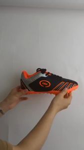 Giày đá banh sân cỏ nhân tạo