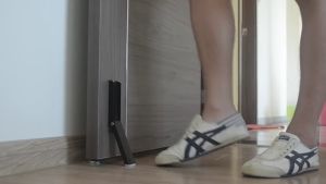 HOMEBOX 🇸🇬 Door Stopper No Door Seam Punch-Free Heightened Windproof Aluminum Alloy Anti-Pinch Hand Foot Step on Door Stop Door Stopper