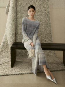 SUSHE | Silver Silk Wool Gradient Ombre Drop Shoulder Knitwear Skirt Set
