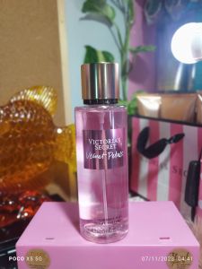 Vs Velvet Petals Fragrance mist 250ML