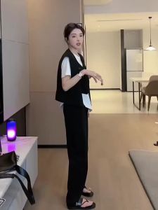 Double-breasted Short Vest For Small Stature