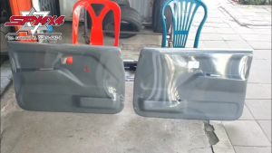 แผงประตูใน Mitsubishi ไซโคลน 1994 รุ่นมือหมุน ข้างซ้าย