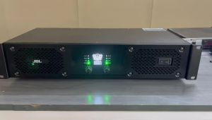 เครื่องขยายเสียงกลางแจ้ง JBL เครื่องขยายเสียงระดับมืออาชีพ กำลังขับสูง 1600 วัตต์ 8Ω เครื่องขยายเสียงคลาส D 2/4 ช่อง