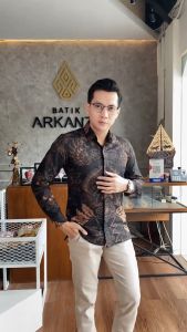 Aro Kemeja Batik Arkanza Motif Samanhudi Coklat Full Furing