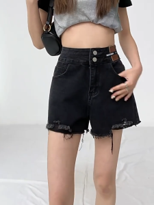 white july🌸พร้อมส่ง กางเกงเอวสูงปรี๊ดขาสั้น กางเกงขาสั้นใส่สบาย กางเกงขาสั้นยีนส์ขาดๆ สไตล์เรโทร ทรงลำลอง อเนกประสงค์