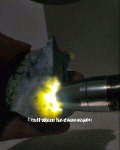 bahan batu bacan albino full kristal super HQ batu yg dikirim sesuai foto kode117