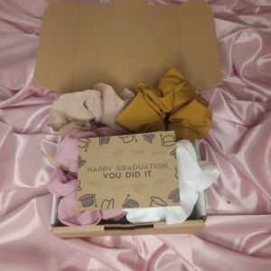 Kotak Hadiah Mini Scrunchie & Kado Wisuda & Ulang Tahun