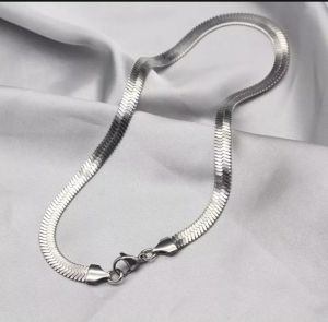 Kalung Titanium Model Pipih Gold & Silver Ukuran 45-50-60