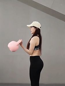 KAISER เคตเทิลเบล เคตเทิลเบลล์แบบนุ่ม เคตเทิลเบลล์ Kettlebell 4kg/6kg/2kg วัสดุพีวีซีนุ่ม ยกน้ำหนักเคตเทิลเบล