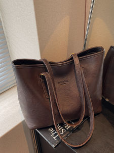 Large Capacity Vintage Tote Bag Womens Commuter Single Shoulder Handbag PU Leather Commuter Series Soft Handle Zipper Closure