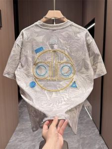 Áo Thun Nam Tay Ngắn Thêu Mùa Hè 2025 Thời Trang Thường Ngày Cổ Tròn Dáng Ôm Vừa Vặn Áo Thun Cotton Chống Nhăn Chống Bong Bóng