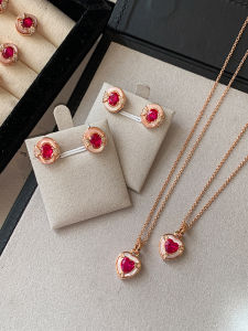 CAFFTI | Pink Heart Pendant Necklace