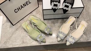 พร้อมส่งจากไทย รุ่นA62 รองเท้าผู้หญิง รองเท้าส้นสูง รองเท้าแฟชั่น รองเท้าหัวแหลม ประดับพลอยเทียม สวยๆกันไปเลย สไตล์แฟรี่ ไซส์ 35-42