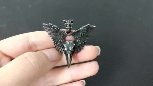 Unique Vintage Skull Raven Wings Pendant for Men Women Gothic Stainless Steel Animal Amulet Necklace Jewelry Gifts Dropshipping