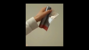 Uniq Life ถุงขยะ พลาสติกพร้อมสายหูหิ้ว ขนาด 45*50 ซม. ไร้กลิ่น ใช้งานสะดวก 1 ม้วน มี 15 ใบ