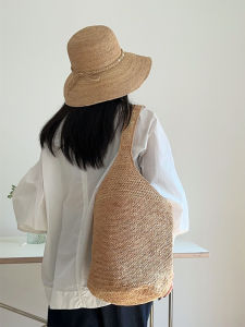 French Style Large Capacity Straw Woven Bag Womens Summer Fashion Versatile Shoulder Bag for Beach Vacation And Travel