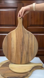 wooden pizza tray