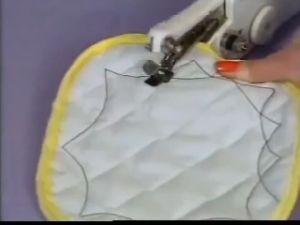 Handy Stitch Mini Sewing Machine Portable Cordless Electric Handheld Cloth Sewer Handy Stitch Mesin 手持缝纫机