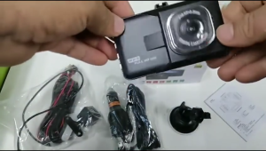 กล้องติดรถยนต์หน้า/หลัง รุ่น บันทึกภาพ Full HD 4K เลนส์มุมกว้าง 270/กล้องติดรถยนต์หน้าหลัง