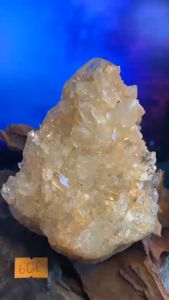 Bụi đá Thạch Anh Lemurian vàng Citrine tự nhiên chớp nhọn tán sắc năng lượng vũ trụ 608